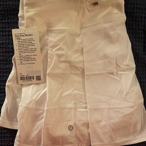 Lululemon pace rival skirt
